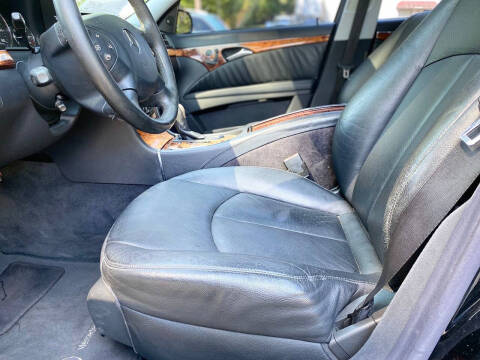 2005 Mercedes-Benz E-Class E 320