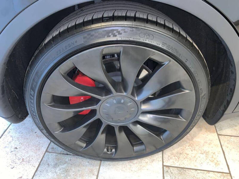 2023 Tesla Model Y Performance