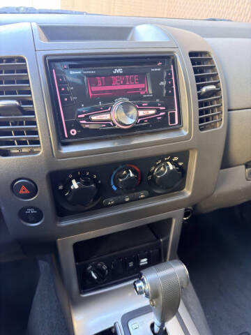 2006 Nissan Pathfinder LE