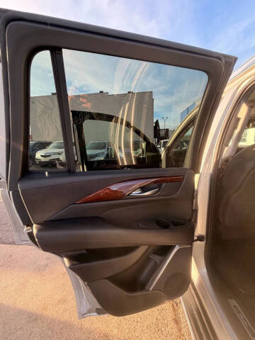 2019 Cadillac Escalade Luxury