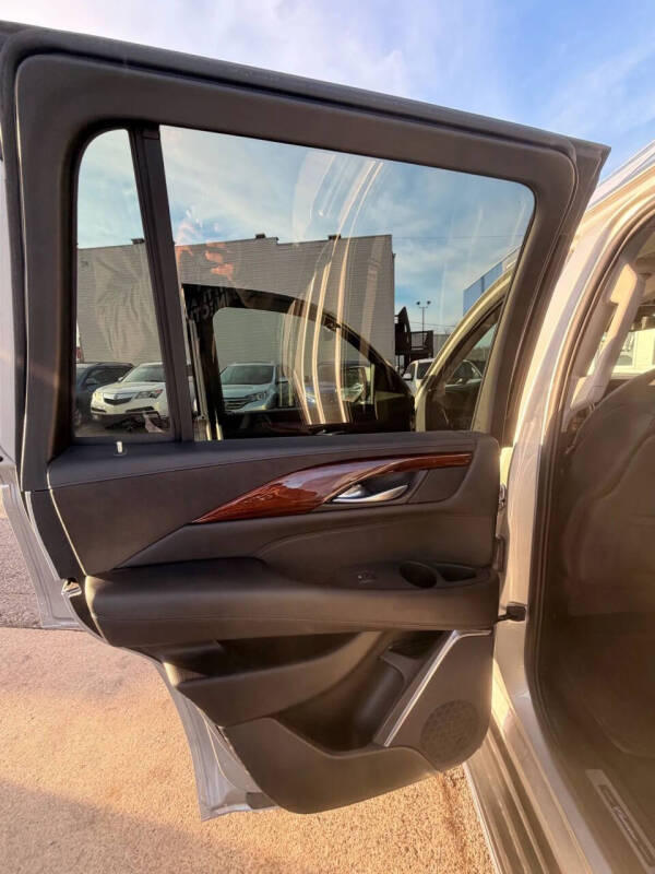 2019 Cadillac Escalade Luxury