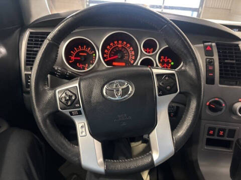 2015 Toyota Sequoia SR5