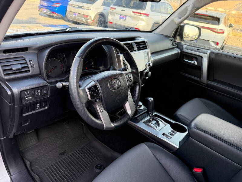 2024 Toyota 4Runner SR5 Premium