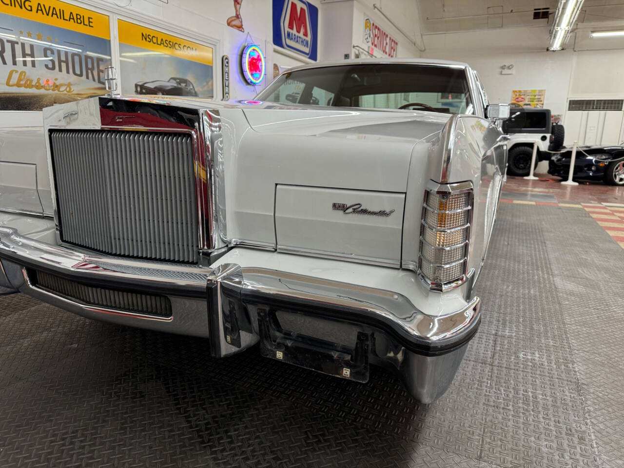 1977 Lincoln Town Car 8