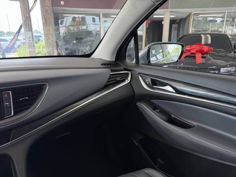 2021 Buick Enclave Essence