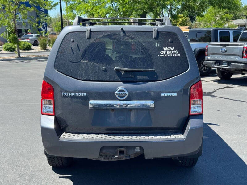2012 Nissan Pathfinder Silver Edition