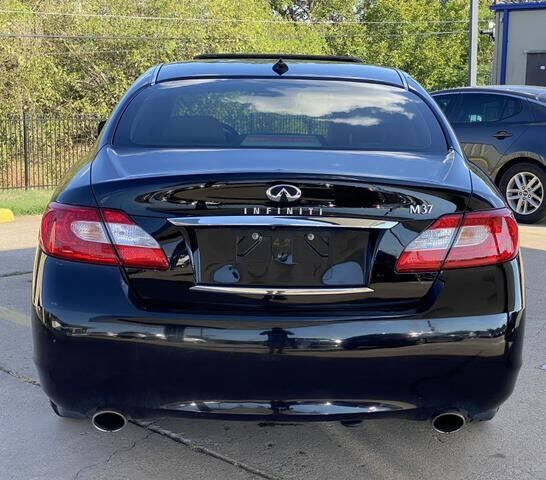 2011 Infiniti M37