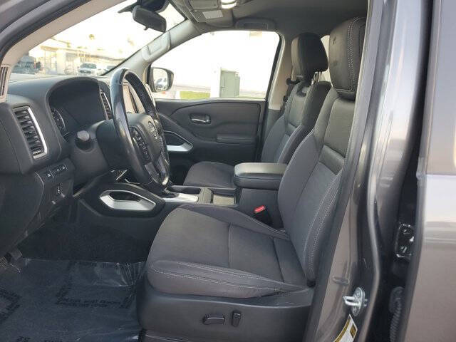 2022 Nissan Frontier SV