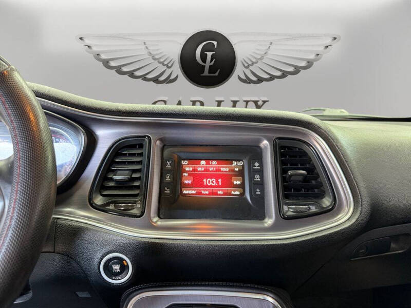 2016 Dodge Challenger SXT