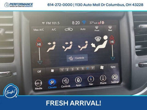 2023 Chrysler 300 Touring L