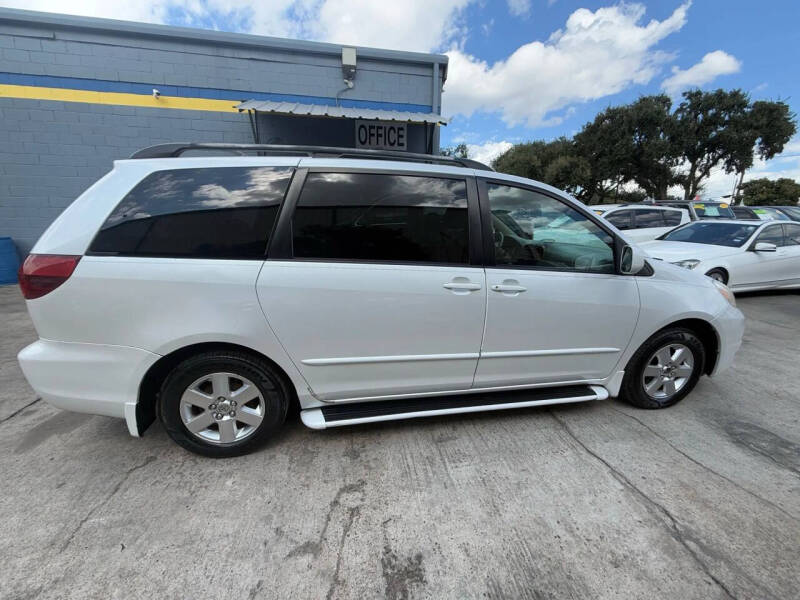 2004 Toyota Sienna XLE Limited 7 Passenger
