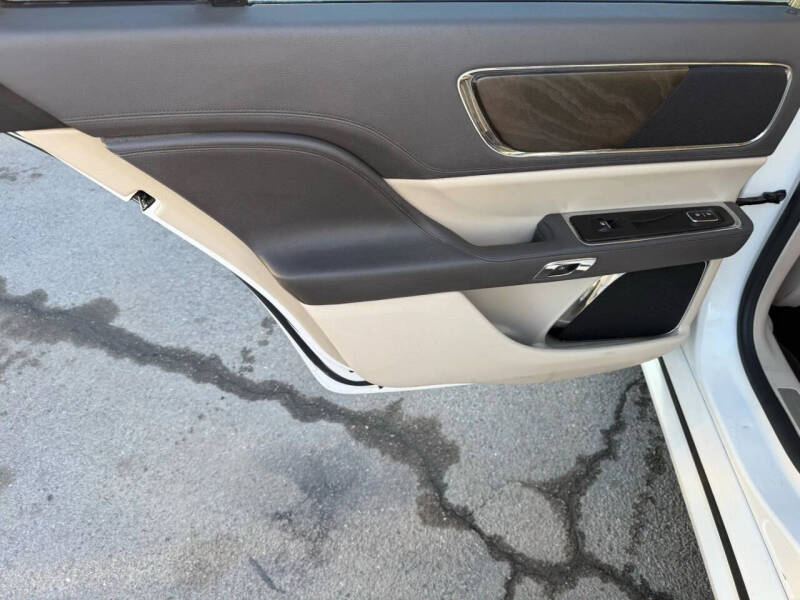 2017 Lincoln Continental Reserve