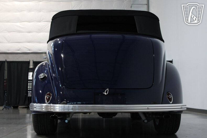1937 Ford Phaeton