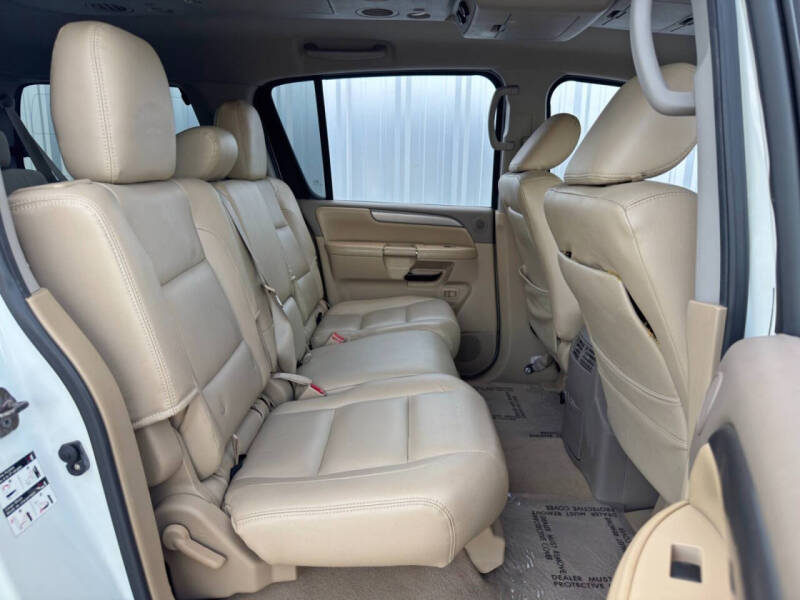 2013 Nissan Armada SV