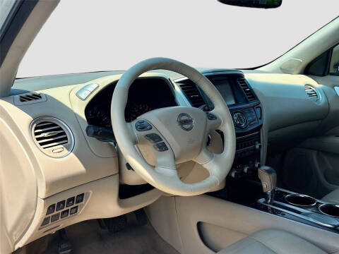 2014 Nissan Pathfinder Platinum