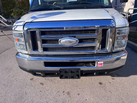 2015 Ford E-Series E-450 SD