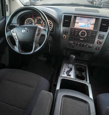 2013 Nissan Armada SV
