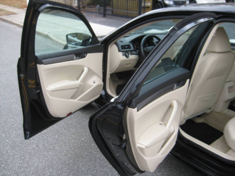 2015 Volkswagen Passat 1.8T Limited Edition