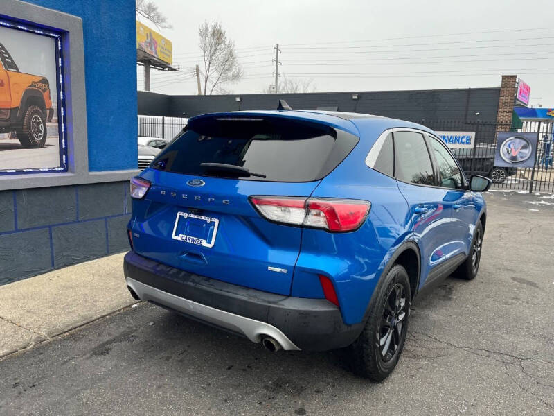 2020 Ford Escape SE
