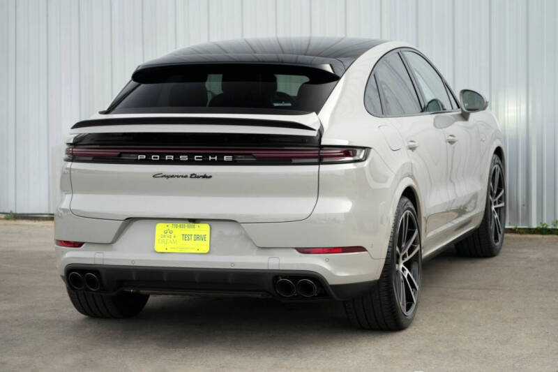 2024 Porsche Cayenne Turbo E-Hybrid Coupe