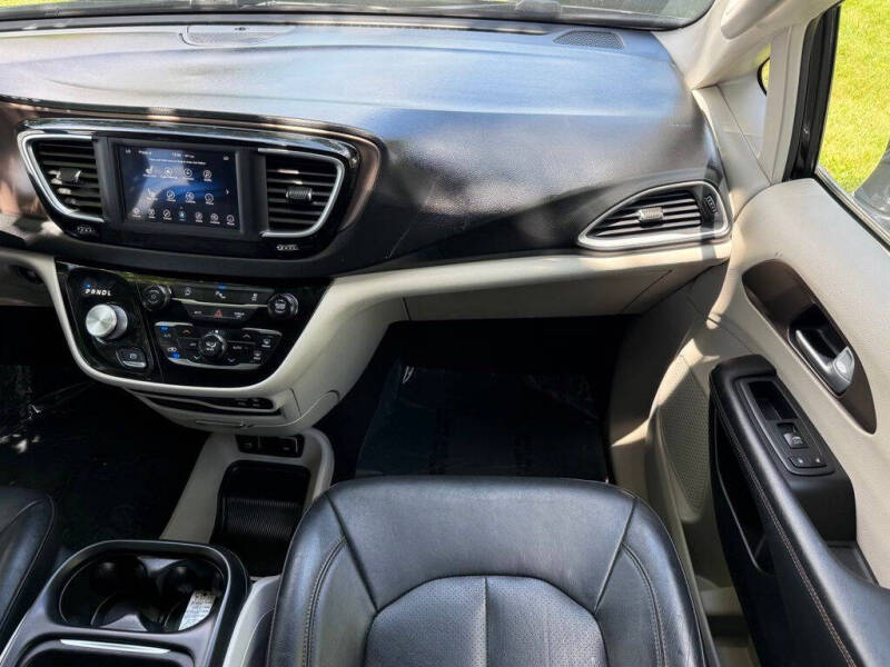 2018 Chrysler Pacifica Touring L