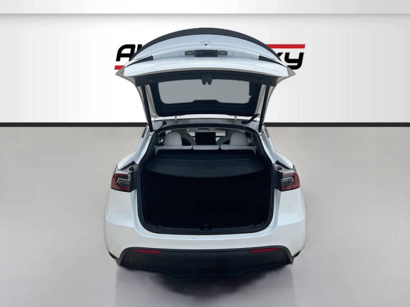 2024 Tesla Model Y Performance