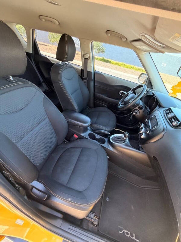 2016 Kia Soul +
