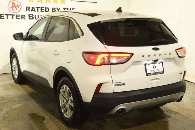 2022 Ford Escape Hybrid SE