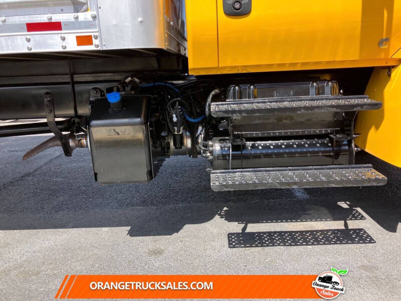 2019 International DuraStar 4300