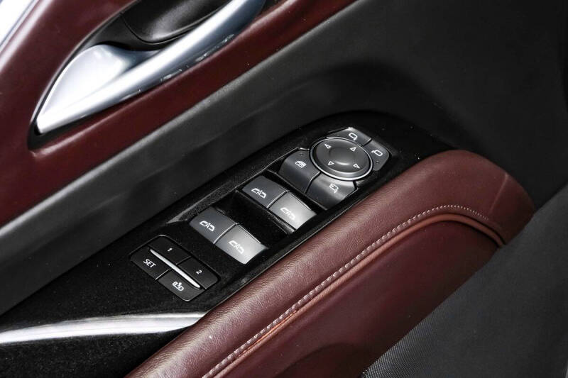 2021 Cadillac Escalade ESV Sport Platinum