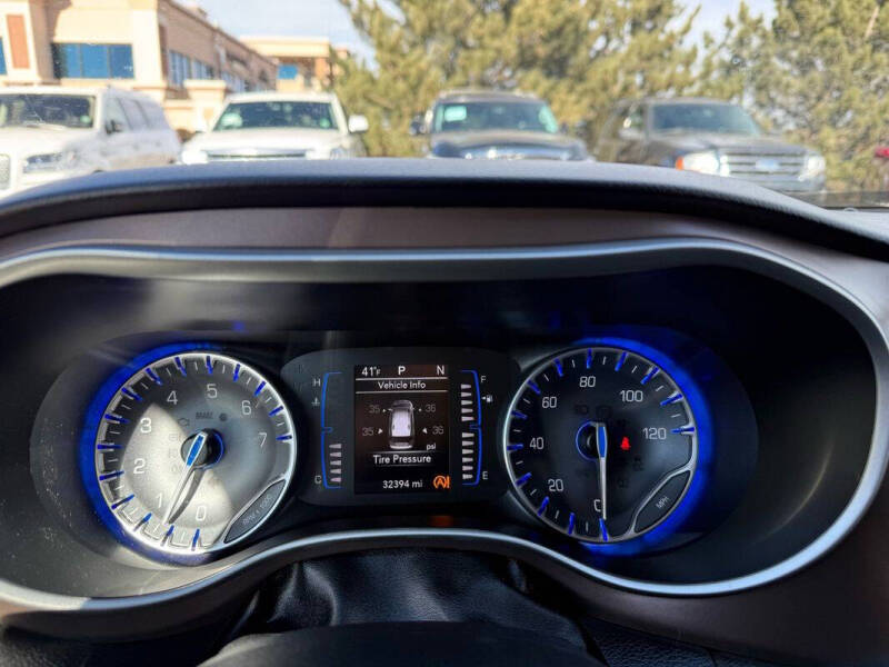 2020 Chrysler Voyager LX