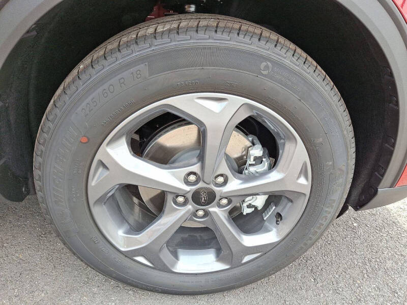 2025 Ford Escape ST-Line