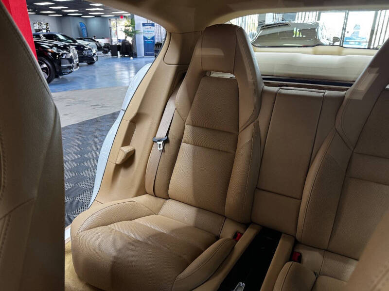 2015 Porsche Panamera 4