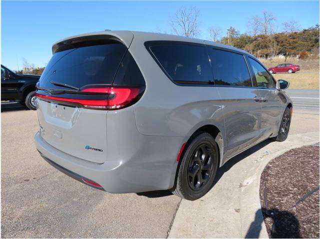 2022 Chrysler Pacifica Hybrid Touring L