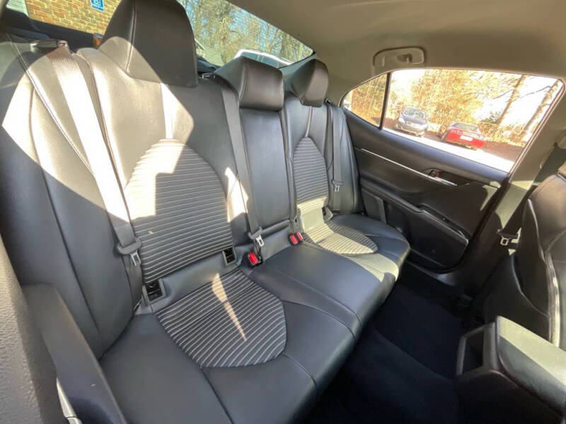 2019 Toyota Camry SE