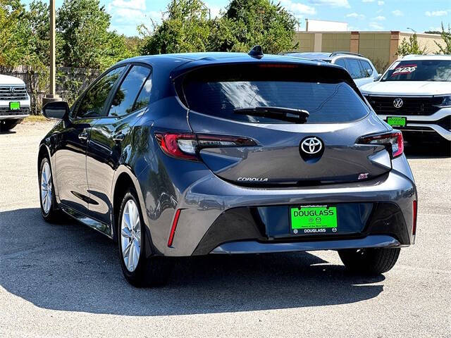 2025 Toyota Corolla Hatchback SE