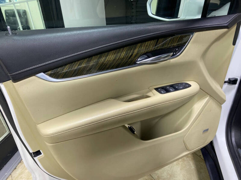 2017 Cadillac XT5