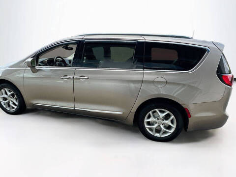 2018 Chrysler Pacifica Touring L Plus