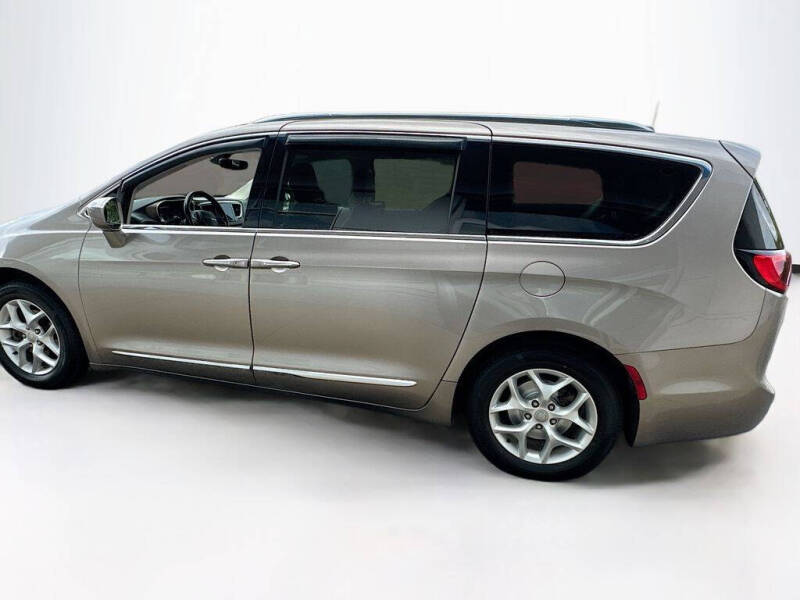 2018 Chrysler Pacifica Touring L Plus