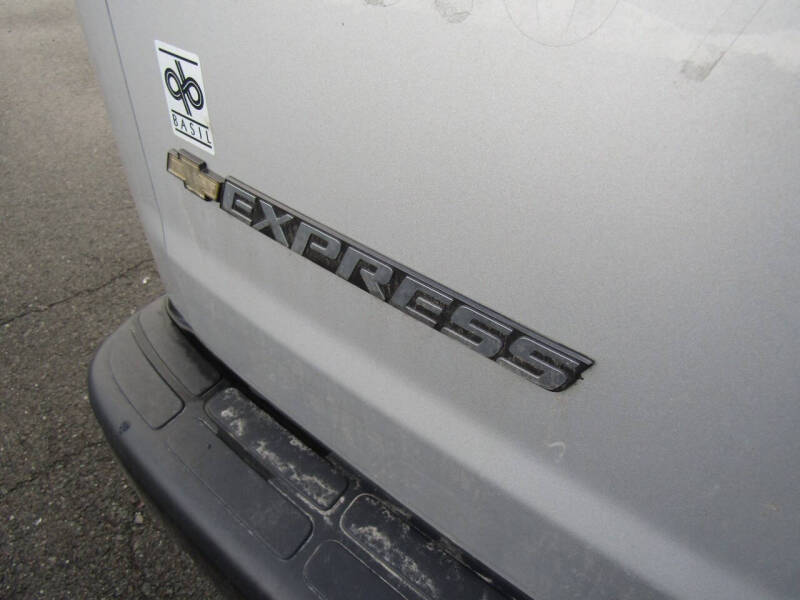 2022 Chevrolet Express 2500