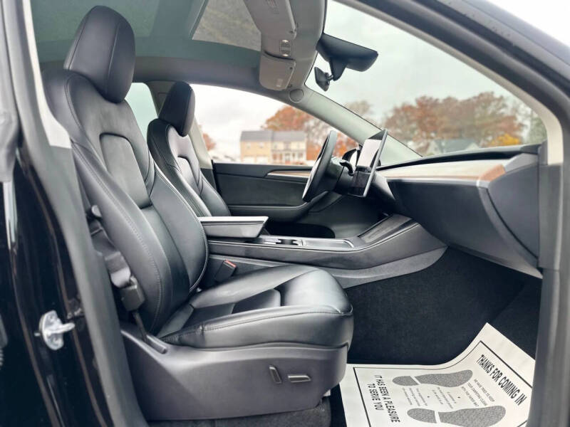 2025 Tesla Model Y Long Range