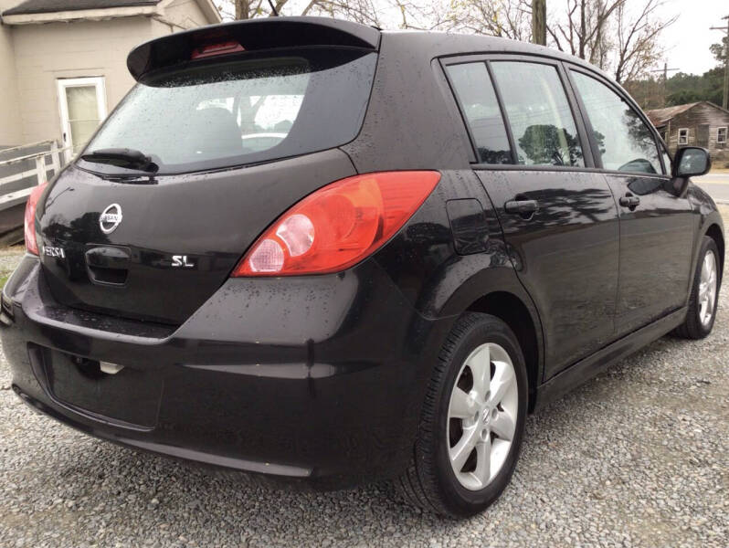 2011 Nissan Versa 1.8 SL