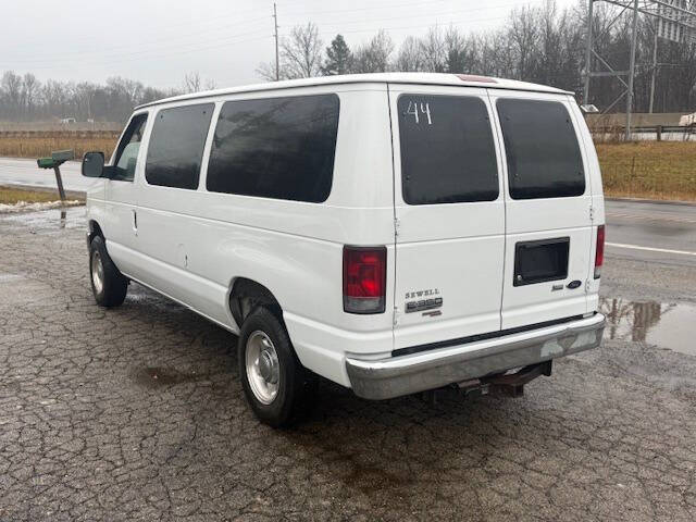 2013 Ford E-Series E-350 SD XLT