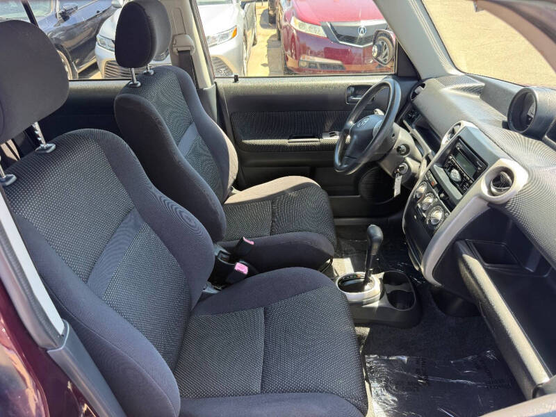 2005 Scion xB
