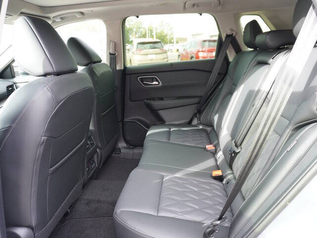 2025 Nissan Rogue Platinum