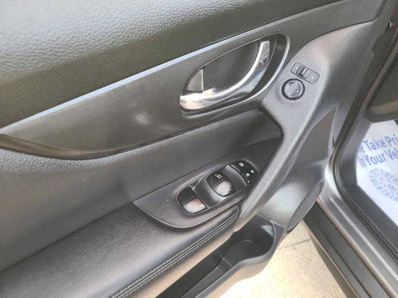 2017 Nissan Rogue S