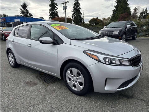 2017 Kia Forte5 LX