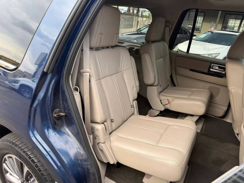 2017 Lincoln Navigator Select