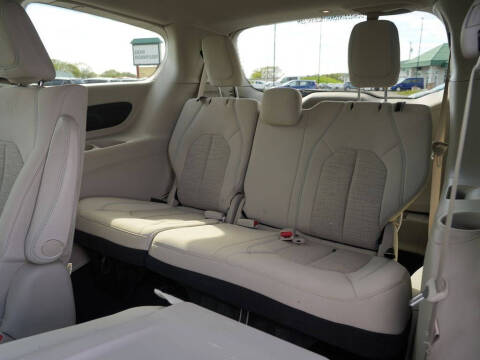 2017 Chrysler Pacifica Hybrid Touring Plus
