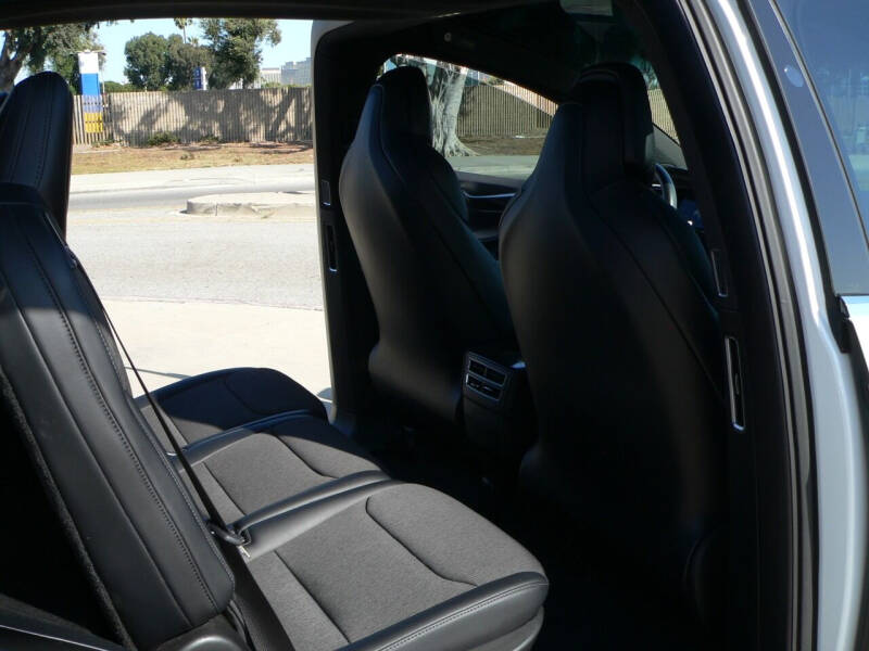 2017 Tesla Model X 75D